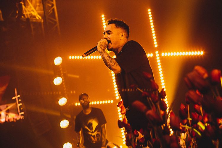 Lives do fim de semana: D2, Jota Quest e Mumuzinho fazem shows em casa