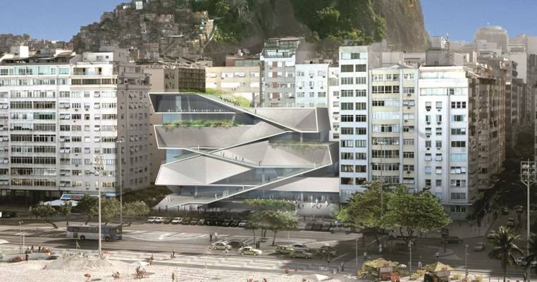 Museu da Imagem e do Som (Avenida Atl&acirc;ntica, 3432): o canteiro no Posto 5, local onde funcionava a antiga boate Help, &eacute; a principal interven&ccedil;&atilde;o em curso na orla de Copacabana hoje. Com 70% das obras conclu&iacute;das, a constru&ccedil;&atilde;o deve levar dezoito meses para ser inaugurada a partir da retomada dos trabalhos, suspensos por causa da pandemia