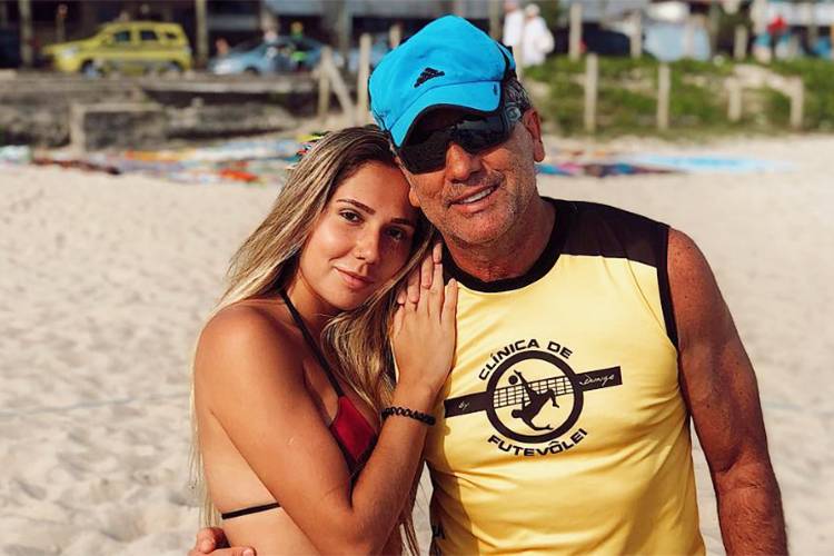 Renato Gaúcho: ‘PM não me expulsou da praia, só pediu para eu não sentar’