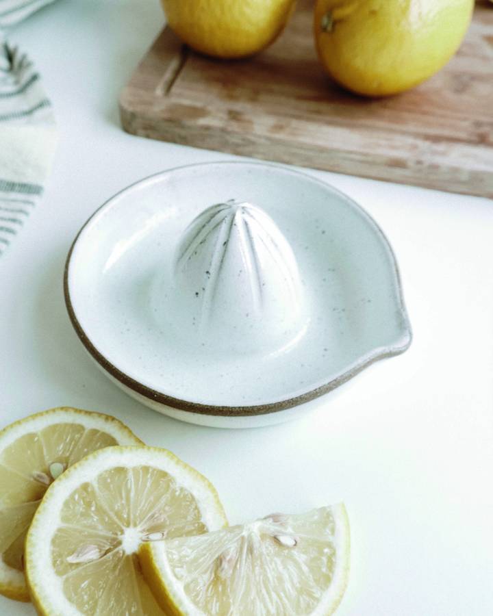 Utens&iacute;lio de cozinha criado pela artista Flor Bertarini