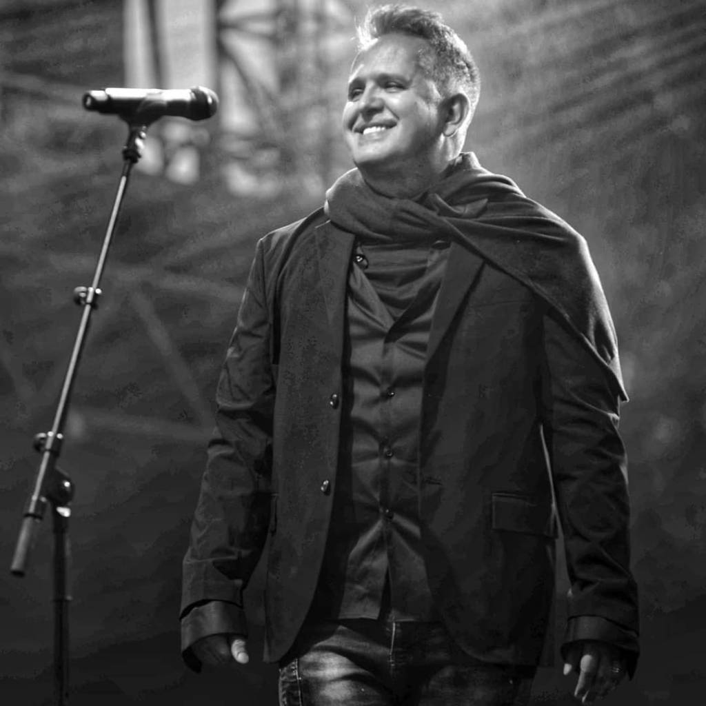 Cantor Orlando Morais lança plataforma para lives que remunera artistas