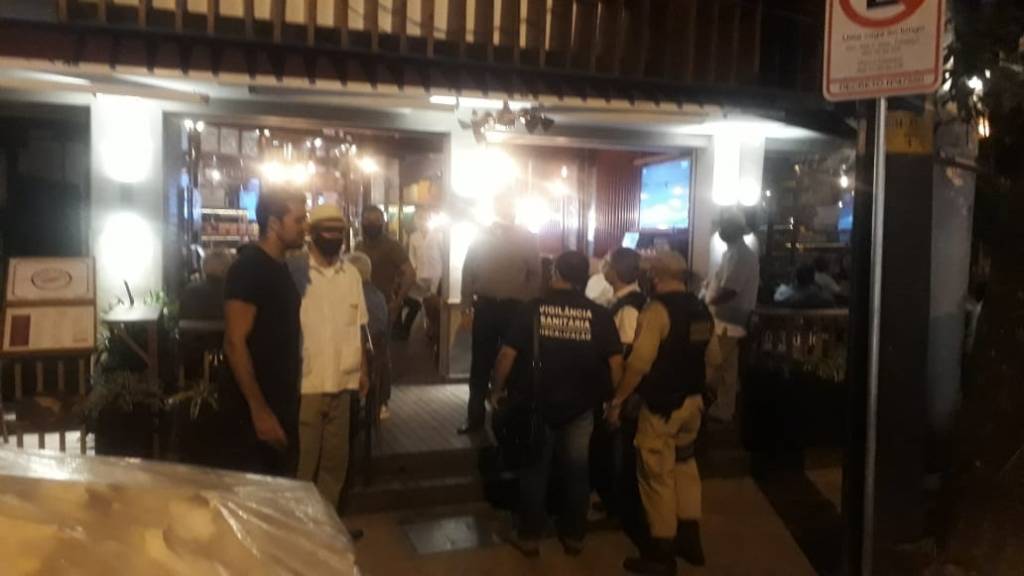 Coronavírus: fiscais interditam cinco bares do Rio no fim de semana