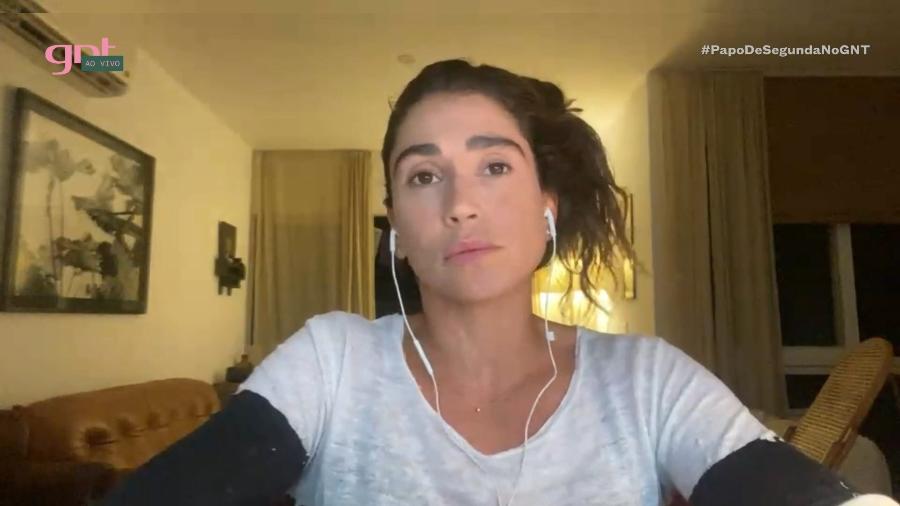 ‘Fora Bolsonaro!’, diz Carol Solberg, provocada por Fabio Porchat