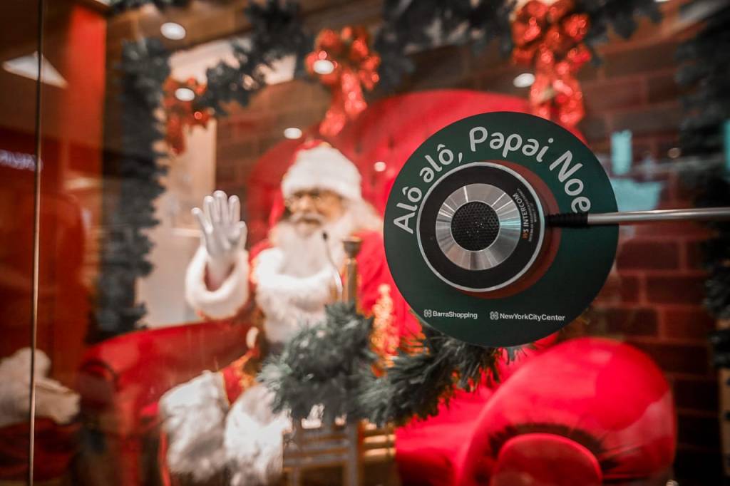 Depois do Papai Noel virtual, shopping coloca Bom Velhinho em ‘vitrine’