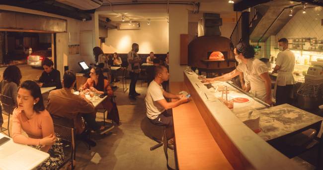 Ferro e Farinha Botafogo – foto Rafael Mollica Ambiente da Pizzaria Ferro e Farinha em Botafogo