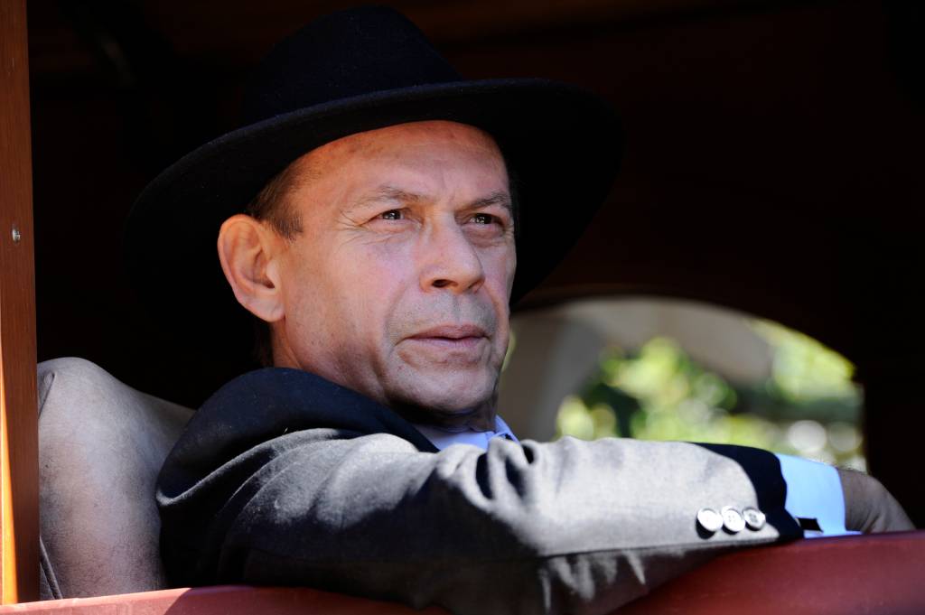 Filhas de José Wilker doam acervo do ator para Museu da Imagem e do Som