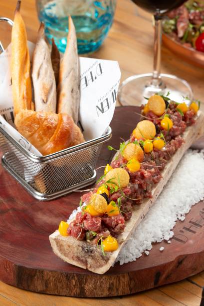 D'Heaven: steak tartare é uma das atrações D'Heaven: steak tartare é uma das atrações