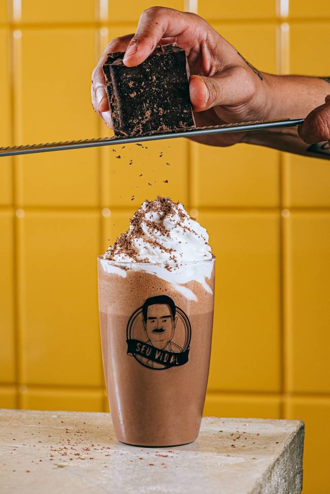 Seu Vidal – MILKSHAKE DE MOUSSE de CHOCOLATE_crédito Alex Woloch MILK-SHAKE DE MUSSE DE CHOCOLATE
