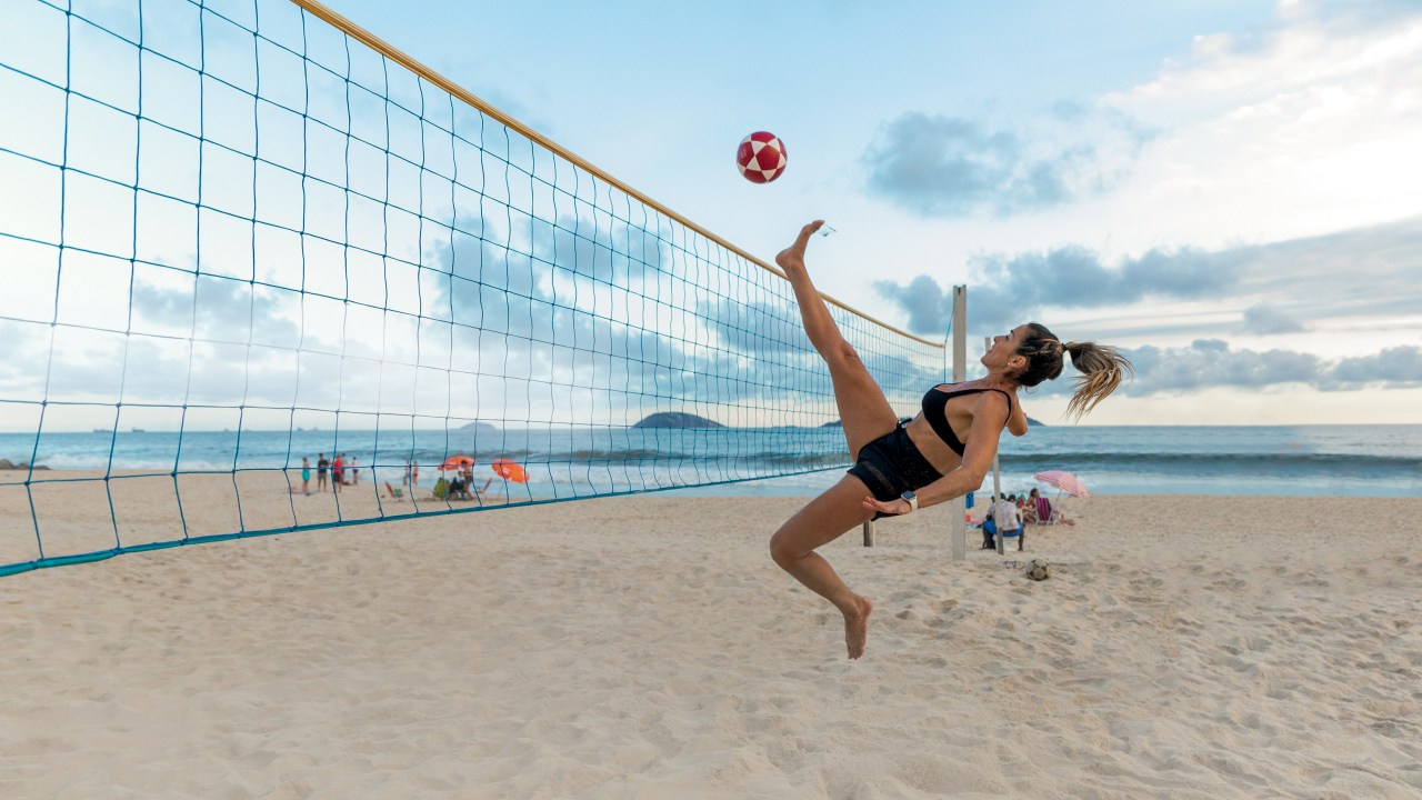 A campeã Natalia Guitler treina em Ipanema: a próxima parada é o Mundial