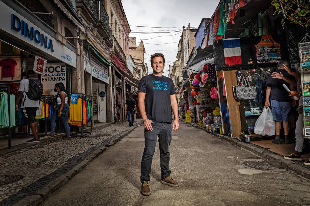 Atravessando o deserto: comerciantes do Saara reagem à crise