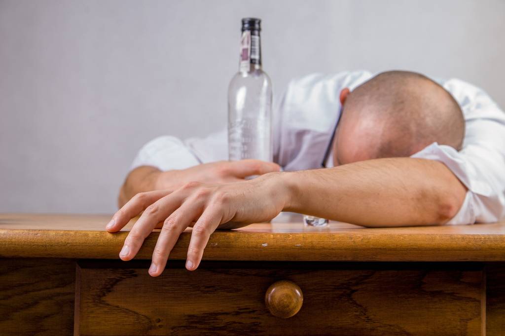Venda de bebidas alcoólicas no Rio aumentou quase 40% em 2020