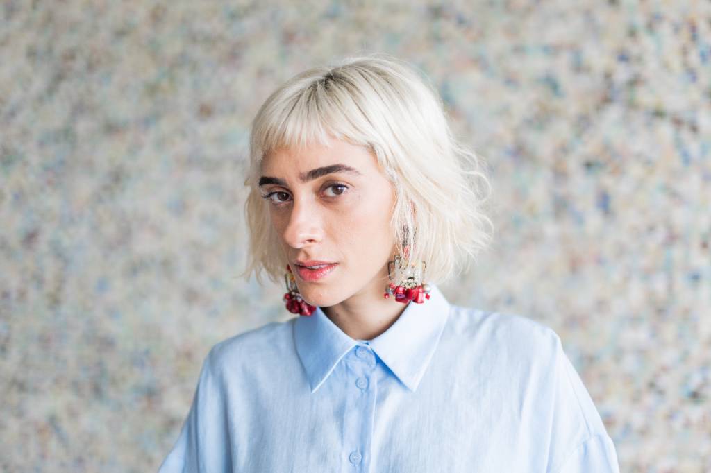 Nordeste Ficção marca a estreia solo de Juliana Linhares e merece audição