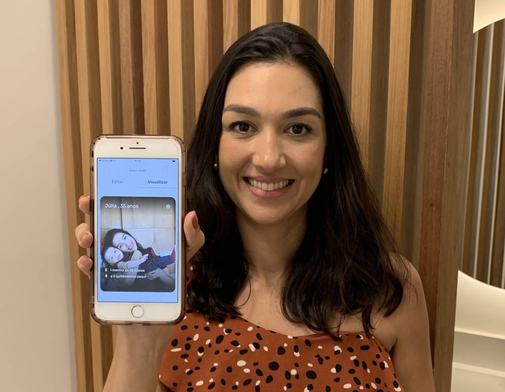 Cariocas criam aplicativo para mães buscarem rede de apoio