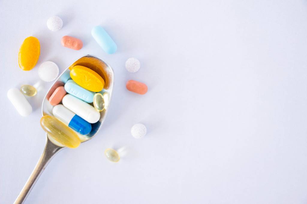 A quem interessa vender mais remédios no Brasil?