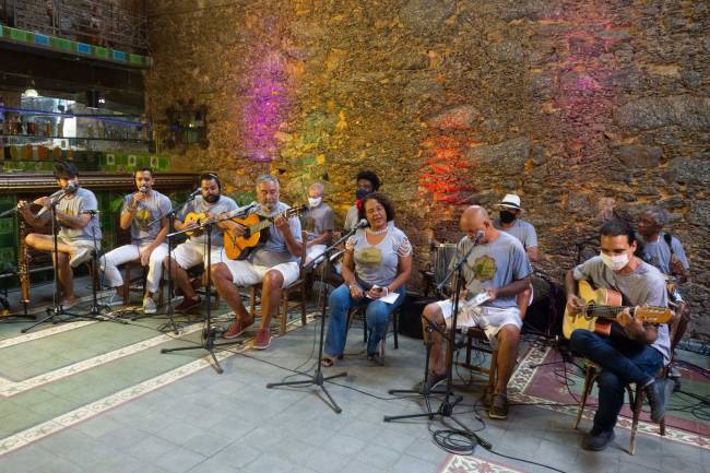 GLORIOSA_CORETOS_LIVE_Thiago RIPPER37_edited GLORIOSA_CORETOS_LIVE_Thiago RIPPER37_edited