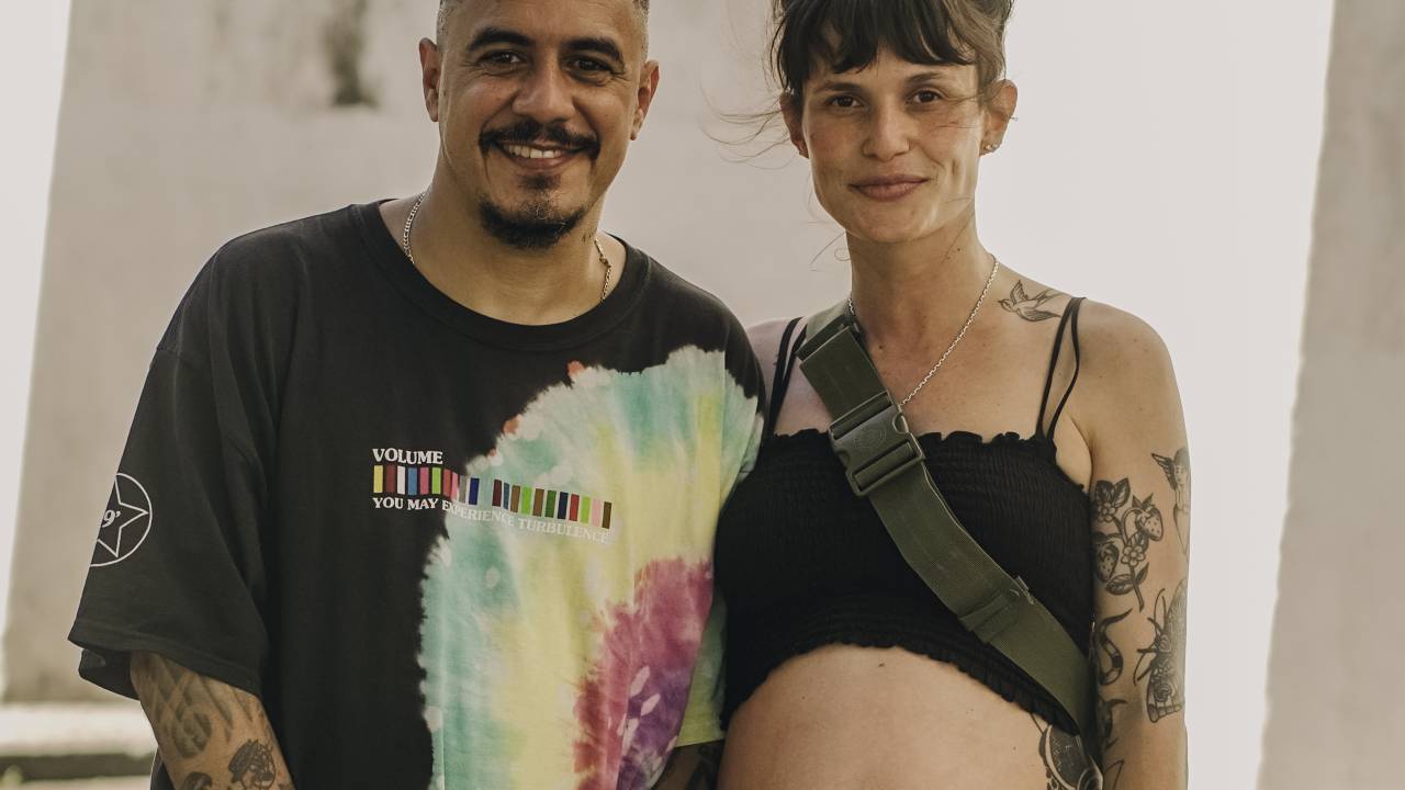 Marcelo D2 e Luiza Machado, juntos, na campanha da Bem Bolado Rio