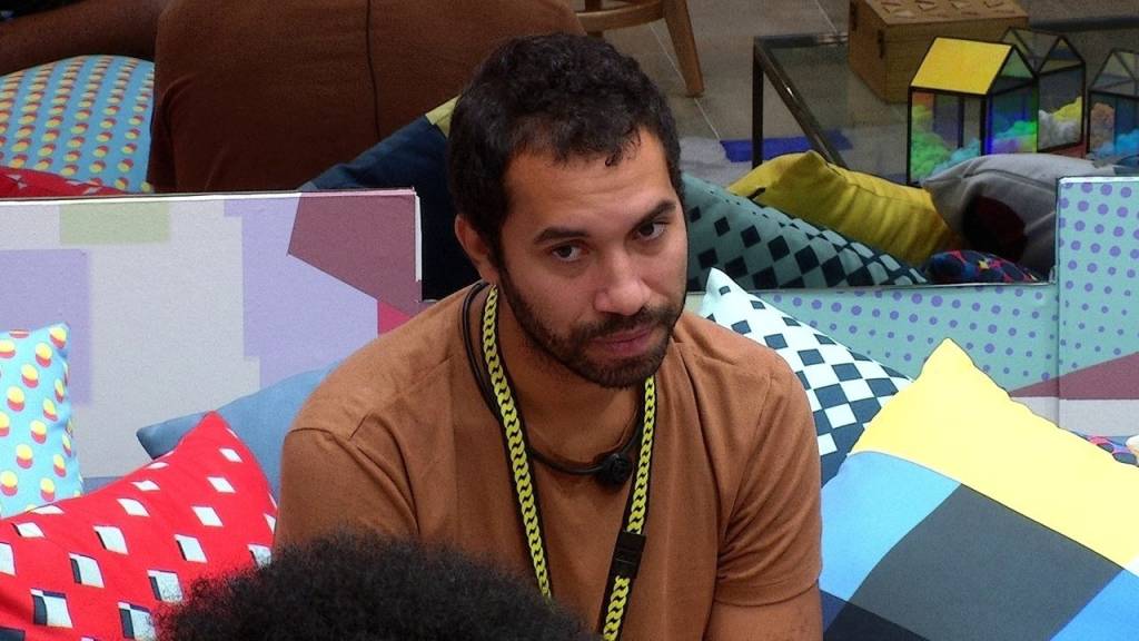 BBB: participante sofre ataques homofóbicos no Twitter e fãs reagem
