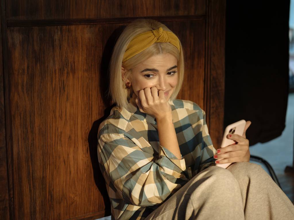 Estrelado por Manu Gavassi, filme de Matheus Souza chega ao streaming