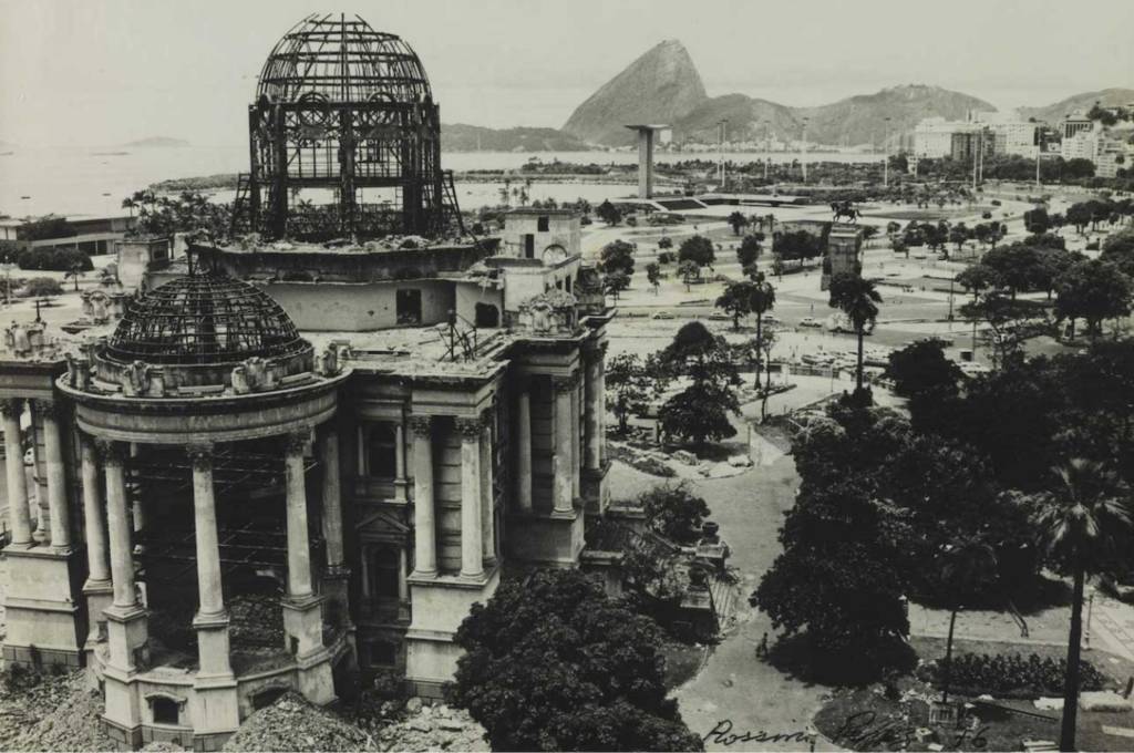 O triste fim do Palácio Monroe