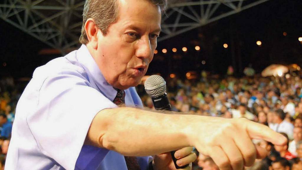 Bloco das Carmelitas vence processo contra Pastor R.R Soares