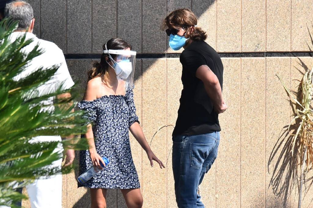 Tatá Werneck é criticada por ‘se proteger demais’ no adeus a Paulo Gustavo