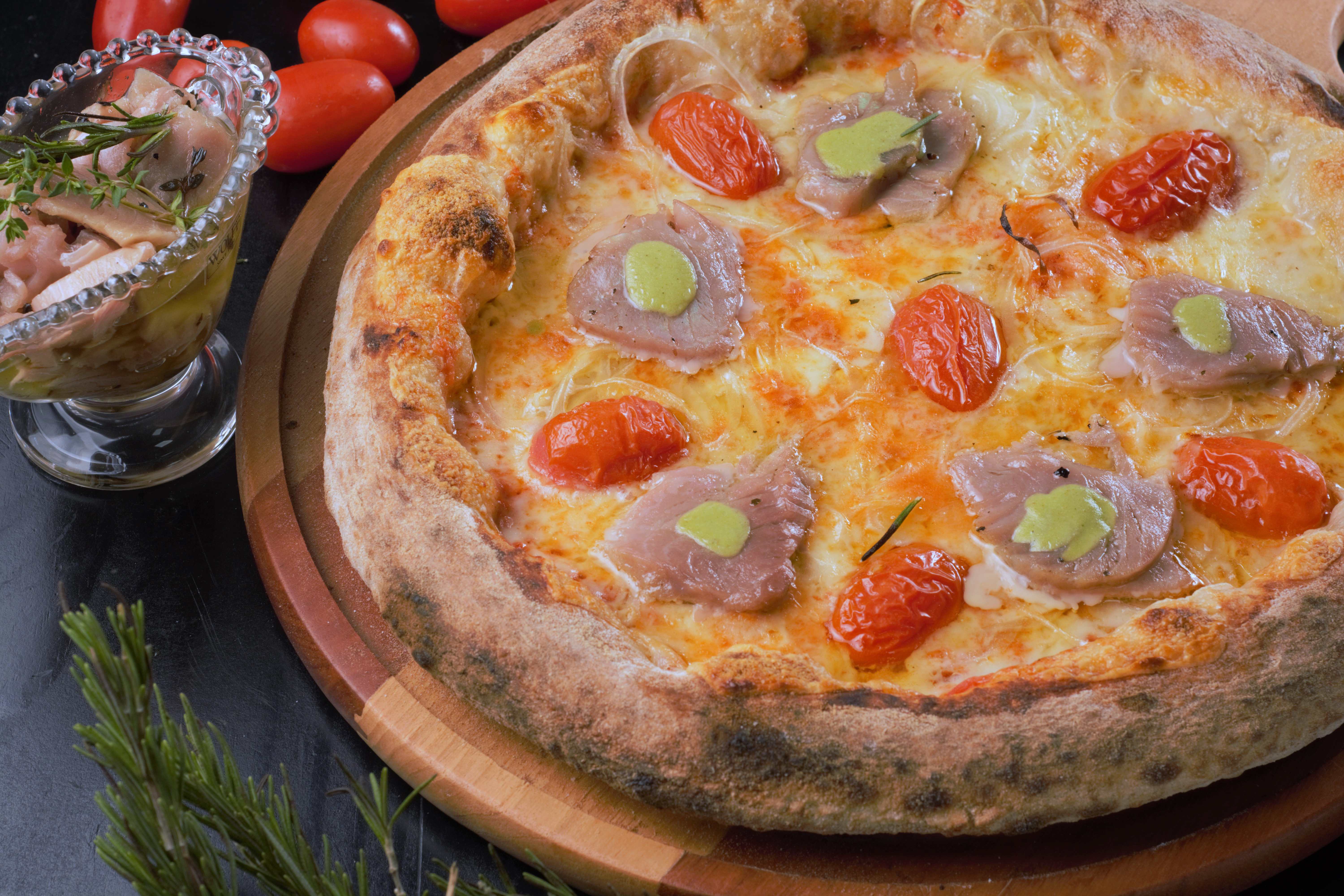 Ramiro Pizzas: cobertura criativa de atum com wassabi