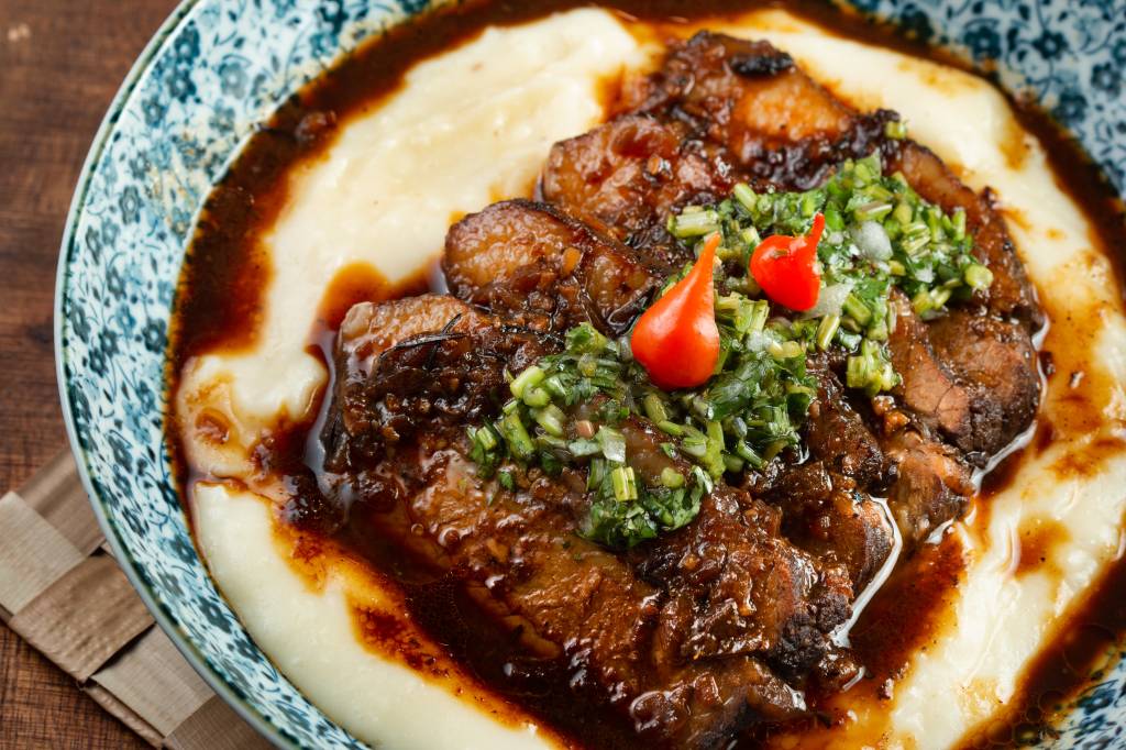 Ao lado da filha, Bianca, Kátia Barbosa reabrirá bar Kalango em Botafogo