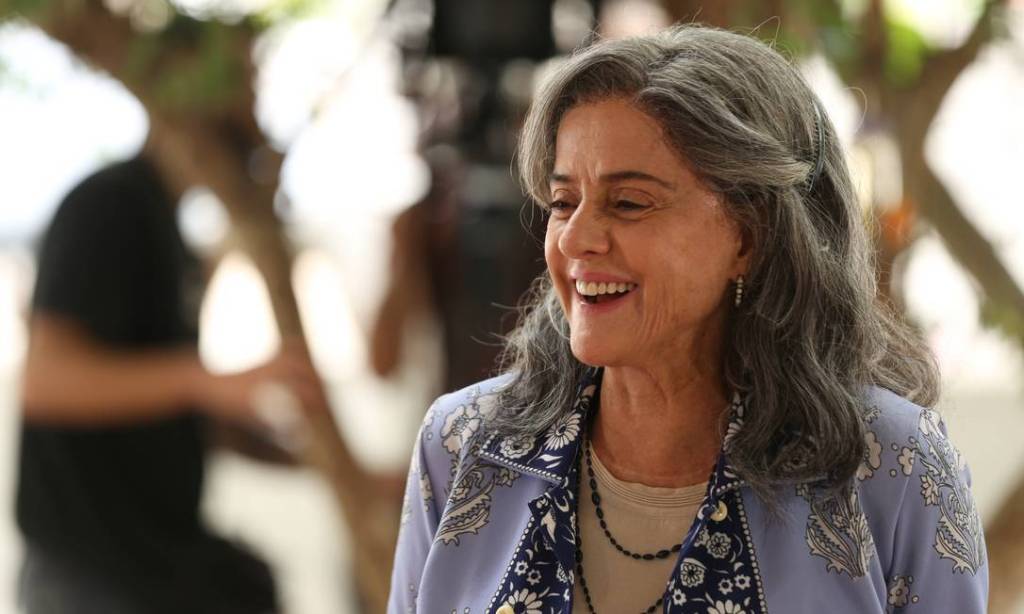 “A arte tem a capacidade infinita de prever os fatos”, diz Marieta Severo