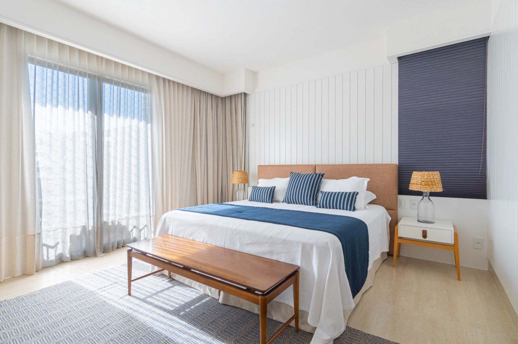 Match irresist&iacute;vel: azul e branco marcam o d&eacute;cor desta casa no Cear&aacute;.
