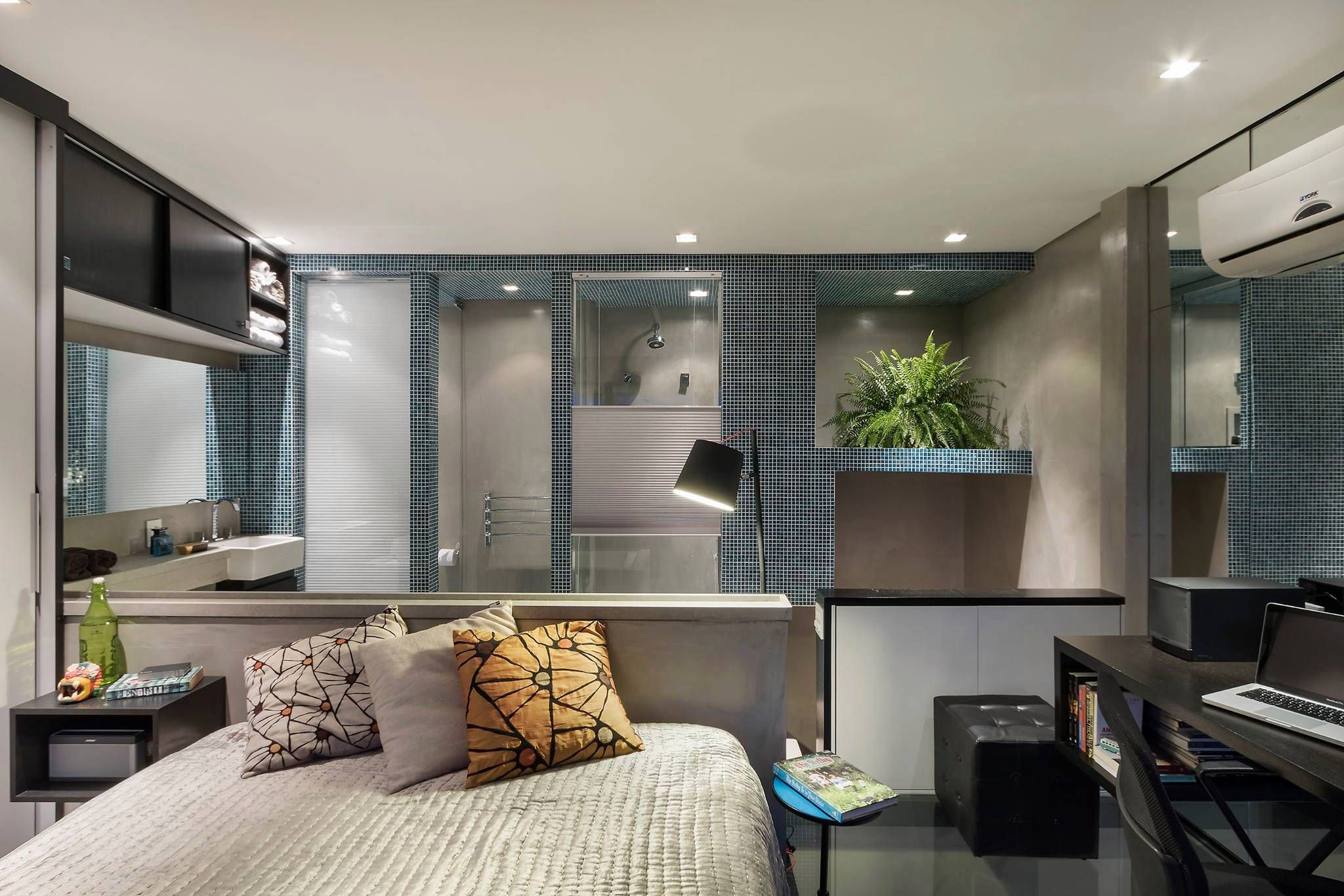 Integra&ccedil;&atilde;o de espa&ccedil;os e cores urbanas marcam loft d&uacute;plex de 40 m&sup2;.
