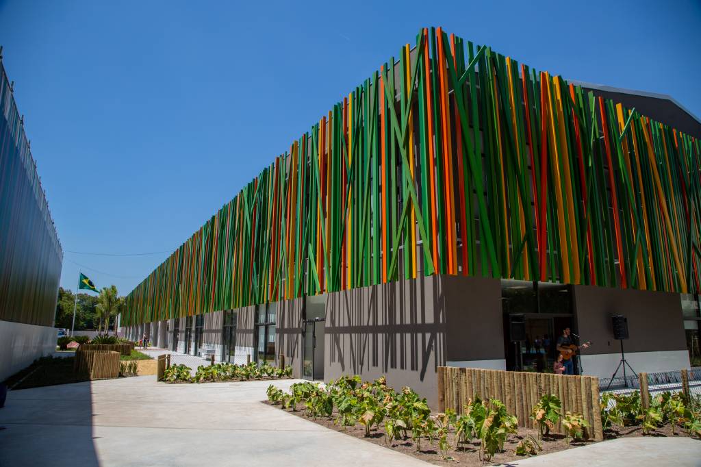 Escola Eleva abre colônia de férias e prorroga prazo para bolsas