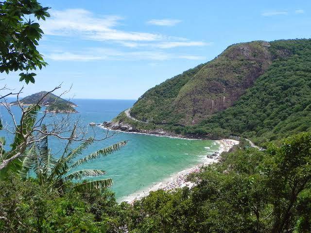 Paraíso com hora marcada: trilha na Prainha agora tem agendamento virtual
