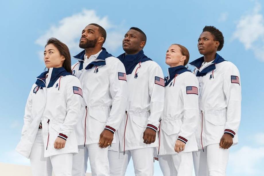 Uniforme do Time EUA, mais uma vez criados pela Ralph Lauren, com estilo astronauta marinheiro Uniforme do Time EUA, mais uma vez criados pela Ralph Lauren, com estilo astronauta marinheiro