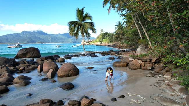 A praia de Aventureiros, no passeio com a Lig Lanchas