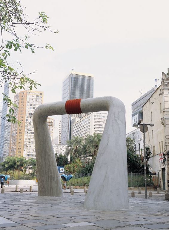 Obra de Ivens Machado, Largo da Carioca