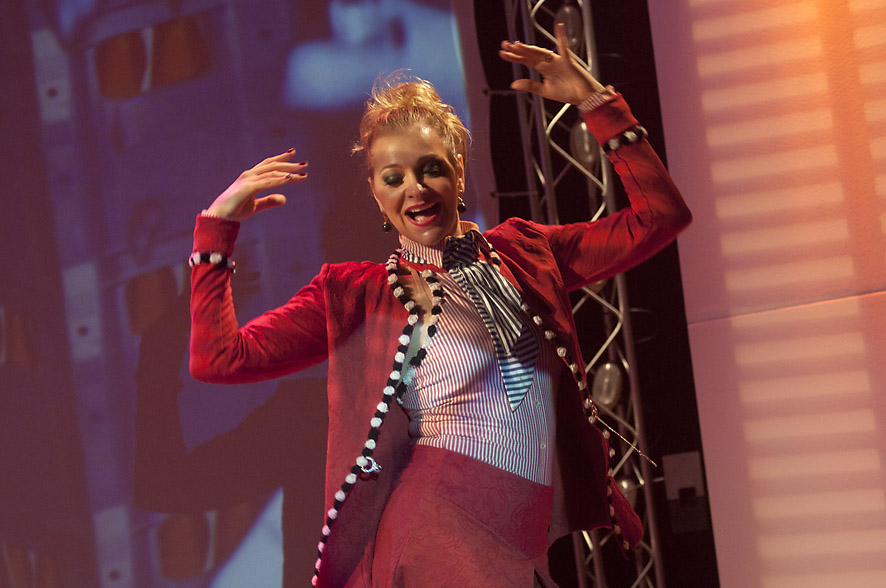 Novidades teatrais: Alexandra Richter e Vilma Melo estreiam na web