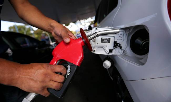 Inflamável: 95% dos 2205 postos de gasolina do estado estão irregulares
