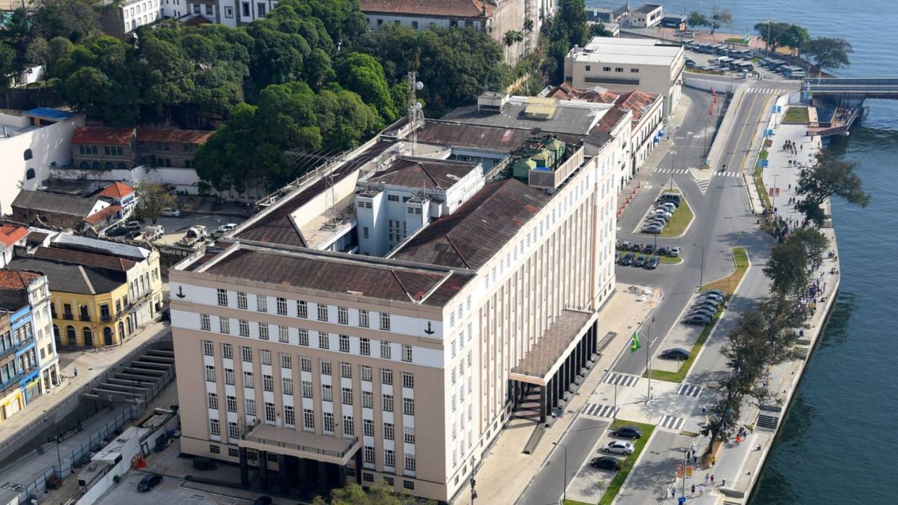 Foto mostra visão superior da Orla Conde