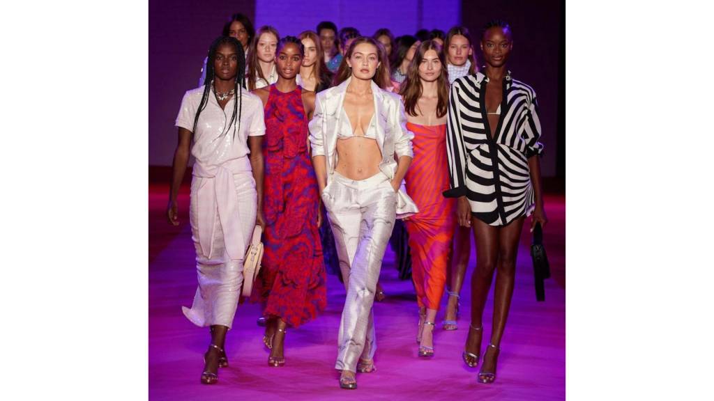 Barriga de fora em alta