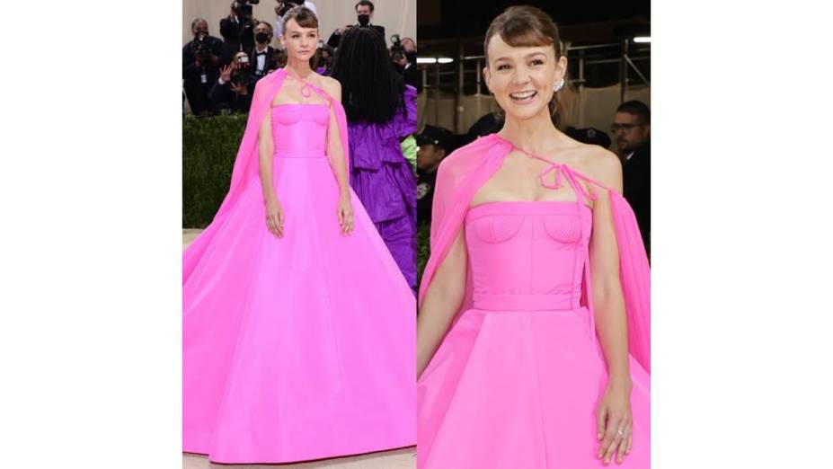 Carey Mulligan de rosa chiclete no Met Gala 2021