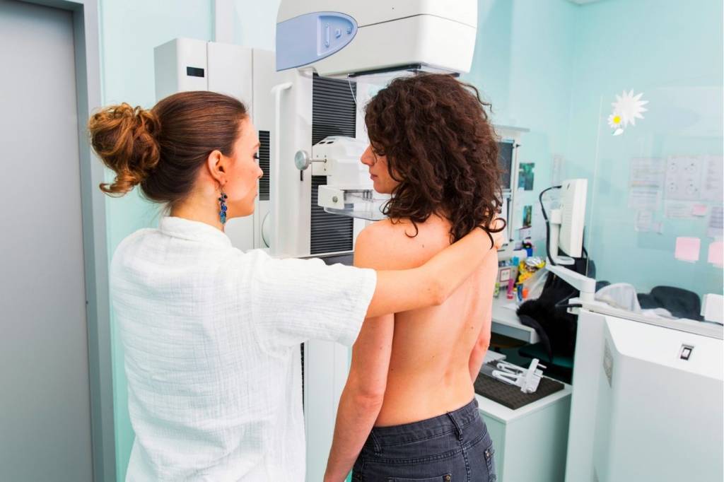 Alerta: número de mamografias no último ano caiu pela metade