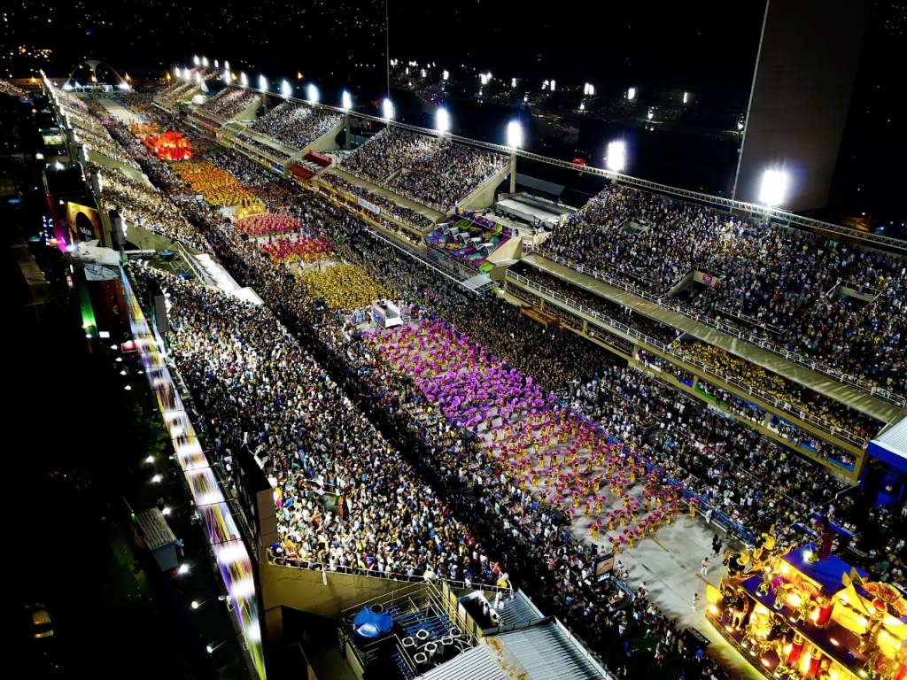 Assim no samba como no rock: 1º dia de venda de ingressos para o Sambódromo bate recorde