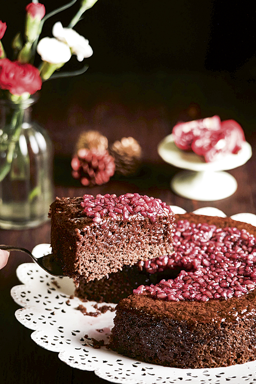 Bolo-de-Especiarias-com-Romã—Ceia-de-Natal-Conflor-Foto-Klacius-Ank-(2).jpg Conflor Confeitaria Vegana