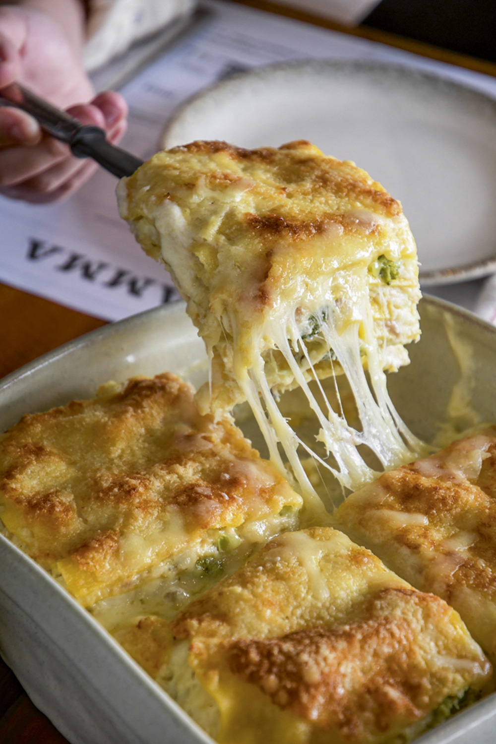 Mamma-Jamma_Lasagna-di-Baccalà-e-Broccoli_46_OCRE–Luiza-Chataignier_media.jpg Mamma Jamma