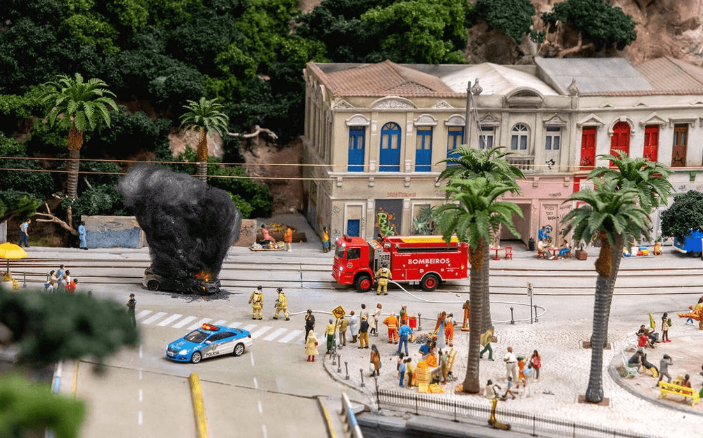 Webp.net-gifmaker Gif mostra a miniatura de diferentes pontos do Rio