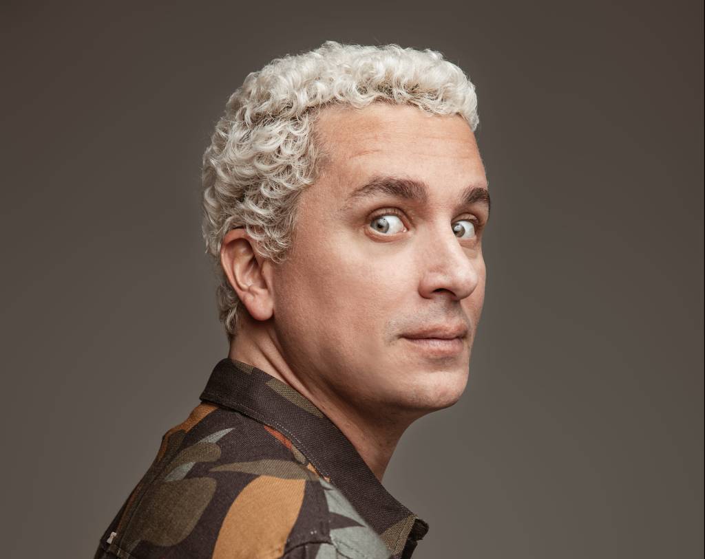 Últimos dias: Rafael Portugal encerra temporada do monólogo Eu Comigo Mesmo na Barra