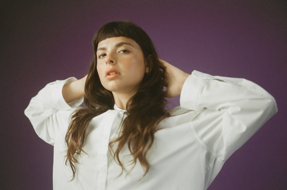 Julia Mestre lança single com Lux & Tróia e anuncia segundo disco