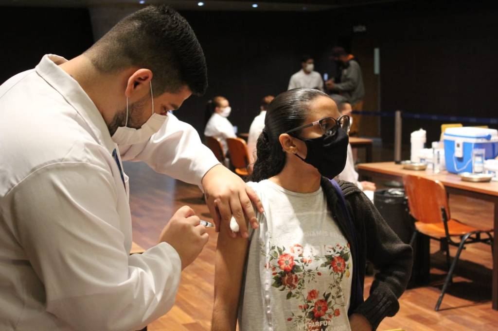 Covid-19: Prefeitura reabre ponto de vacinação na Cidade das Artes