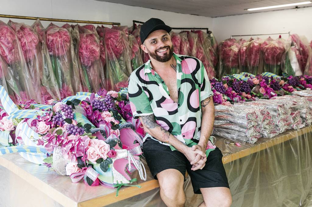 Leandro Vieira sobe mais um degrau na lista dos Carnavalescos do Século