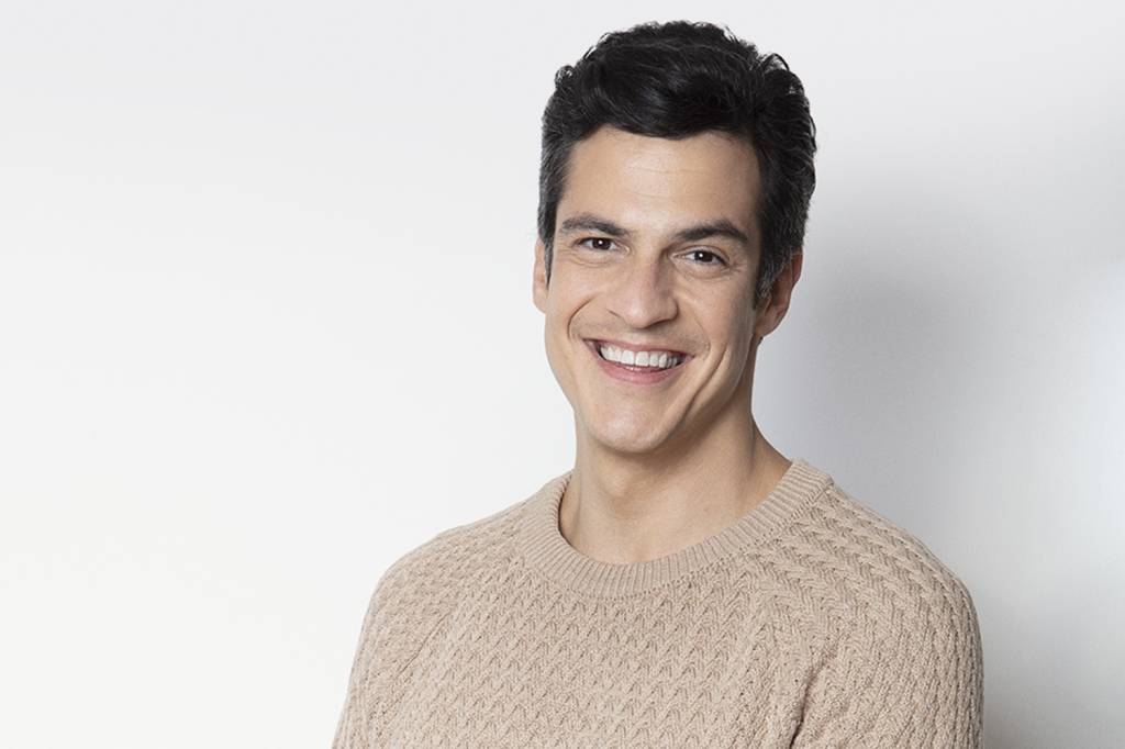 Mateus Solano: 178 testes de Covid para atuar em segurança em teatro e TV